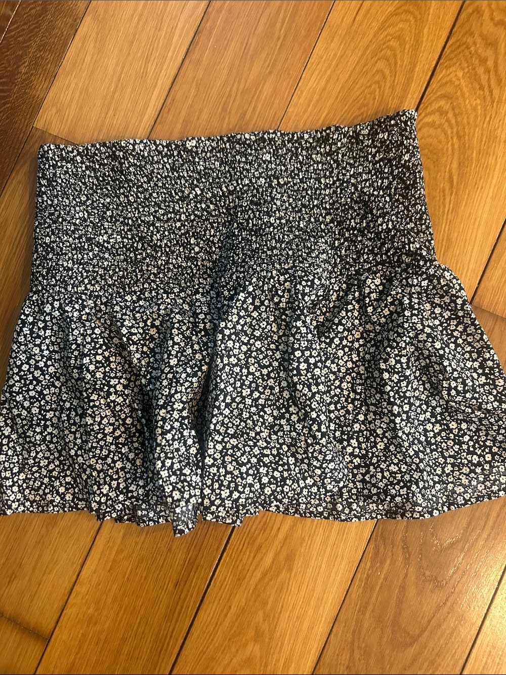 H&M Black and White Smocked Floral Mini Skirt